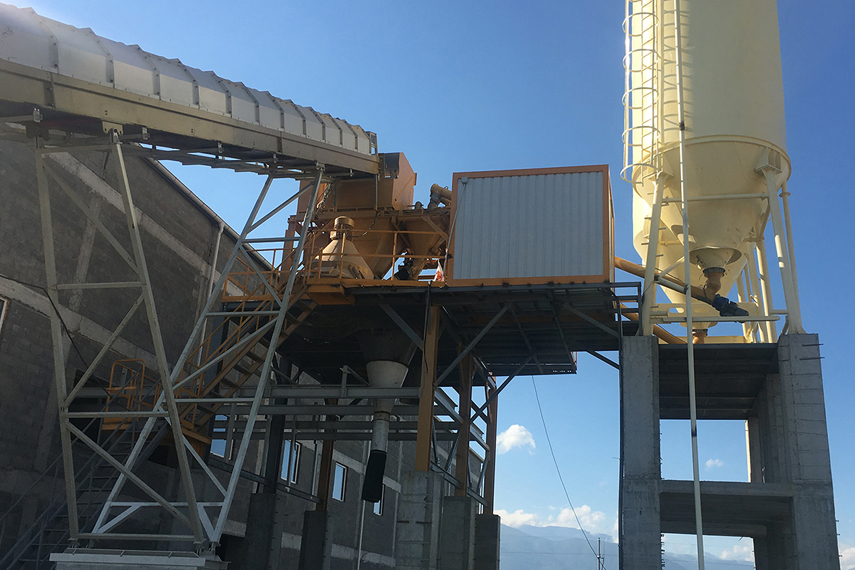 Stationary concrete batching plants